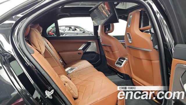 BMW 7 Series (G70) 740i xDrive M Sport 2025 — фото 12