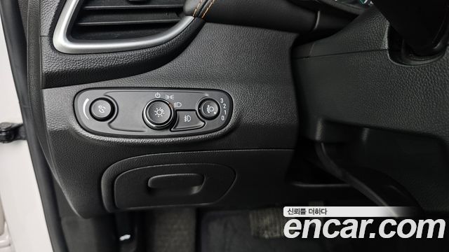 Chevrolet Trax 1.4 LT 2021 — фото 18