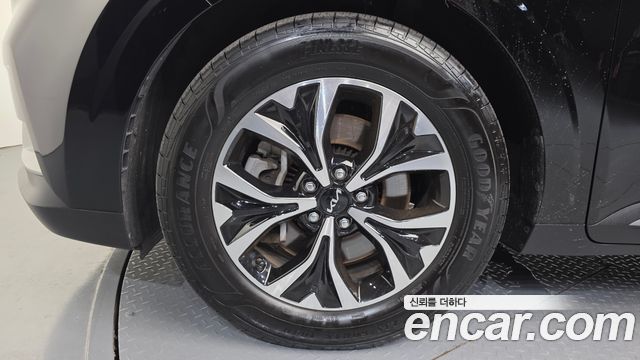 Kia Carnival (IV) Diesel 9-Seater Prestige 2023 — фото 5