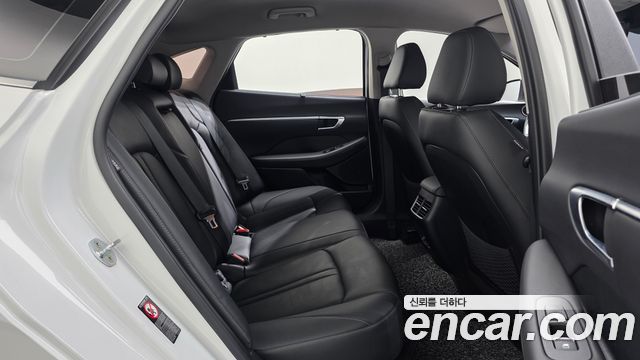 Hyundai Sonata (DN8) 2.0 Premium Family 2021 — фото 11