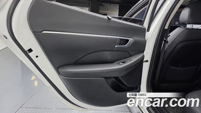 Hyundai Sonata (DN8) 2.0 Premium Family 2021 — фото 25