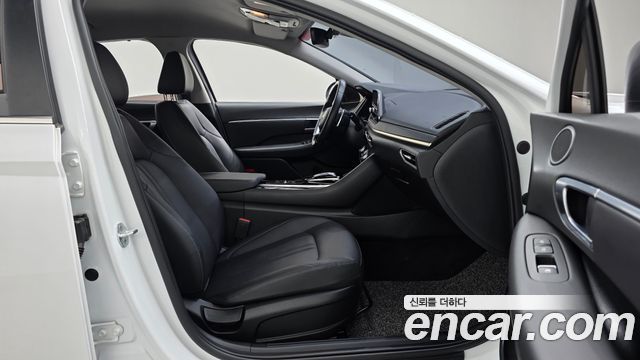 Hyundai Sonata (DN8) 2.0 Premium Family 2021 — фото 26