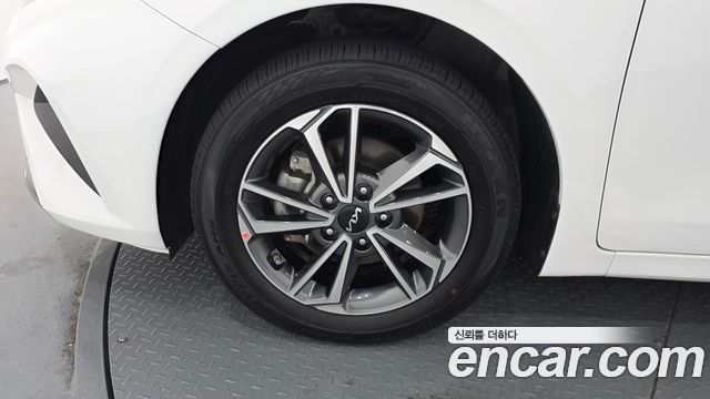 Kia K3 (II) 1.6 Prestige 2023 — фото 5