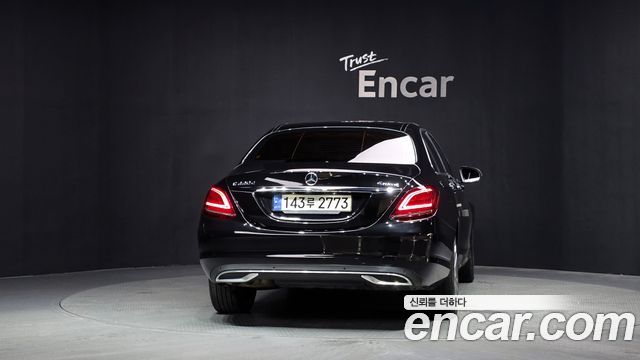 Mercedes-Benz C-Class (W205) C220 d 4MATIC 2020 — фото 4