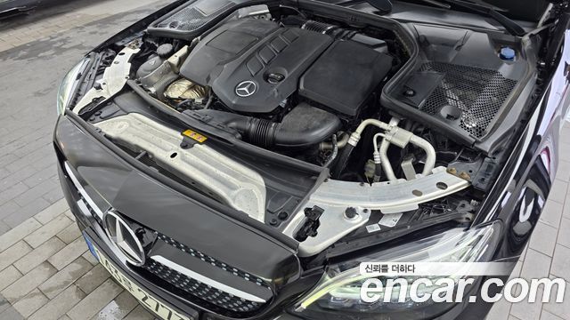 Mercedes-Benz C-Class (W205) C220 d 4MATIC 2020 — фото 6