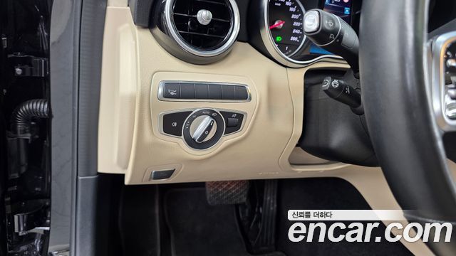 Mercedes-Benz C-Class (W205) C220 d 4MATIC 2020 — фото 20