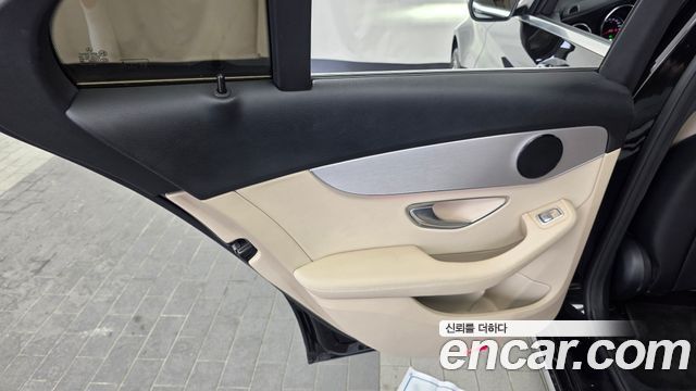 Mercedes-Benz C-Class (W205) C220 d 4MATIC 2020 — фото 31