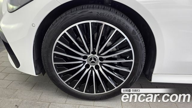Mercedes-Benz CLE-Class (C236) CLE200 Cabriolet 2025 — фото 5
