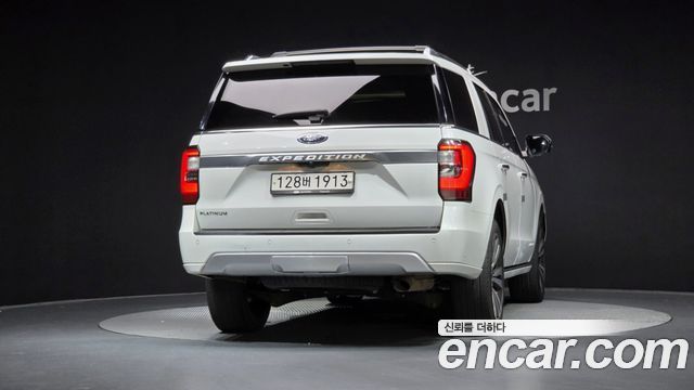 Ford Expedition Platinum 4WD 8Seater 2021 — фото 4