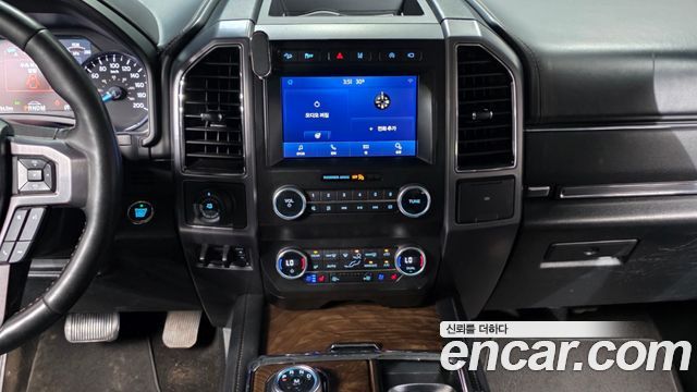 Ford Expedition Platinum 4WD 8Seater 2021 — фото 18