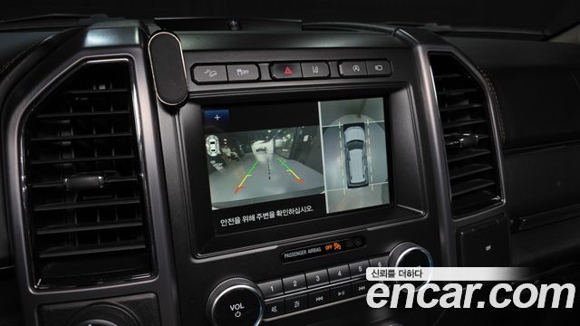 Ford Expedition Platinum 4WD 8Seater 2021 — фото 19