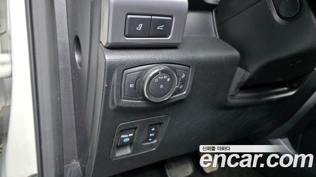 Ford Expedition Platinum 4WD 8Seater 2021 — фото 21