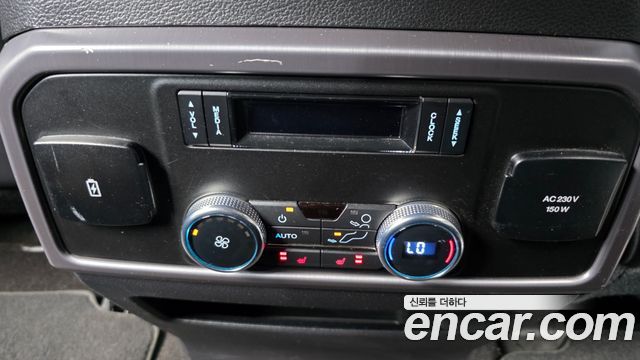 Ford Expedition Platinum 4WD 8Seater 2021 — фото 23