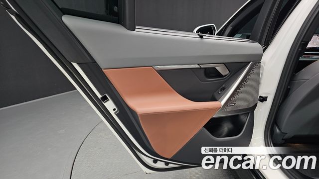 BMW 5 Series (G60) 530i xDrive M Sport 2025 — фото 25