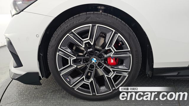 BMW 5 Series (G60) 530i xDrive M Sport Pro Special Edition 2026 — фото 5
