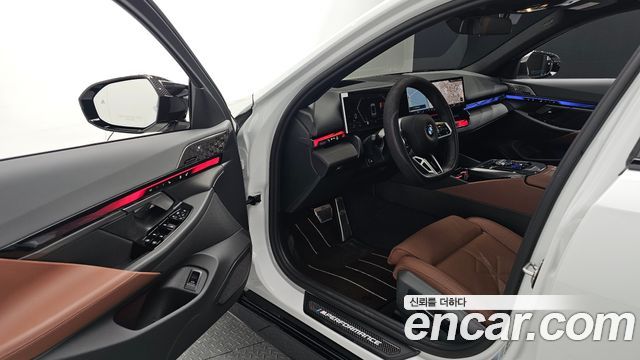 BMW 5 Series (G60) 530i xDrive M Sport Pro Special Edition 2026 — фото 11