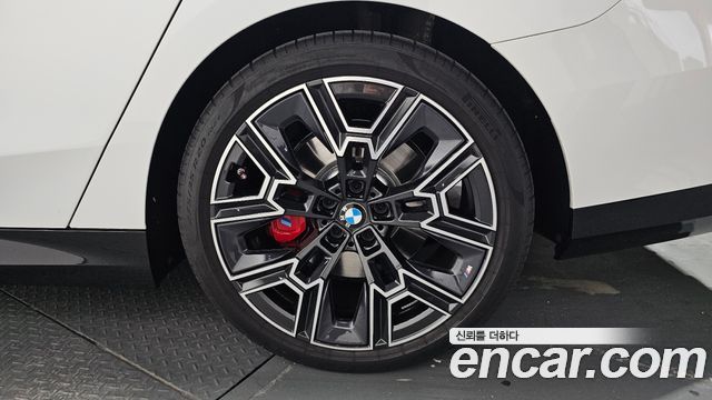 BMW 5 Series (G60) 530i xDrive M Sport Pro Special Edition 2026 — фото 21