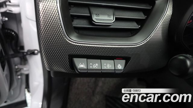 Renault Korea XM3 1.3 TCe RE Inspire 2023 — фото 17