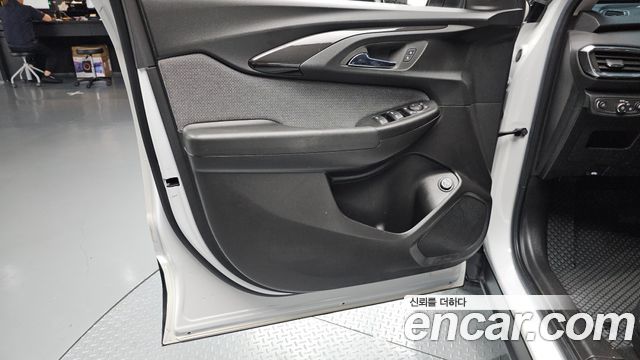 Chevrolet Trailblazer 1.3 Turbo 2WD Premier 2022 — фото 24