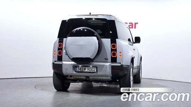 Land Rover Defender (L663) 90 D250 SE 2022 — фото 4