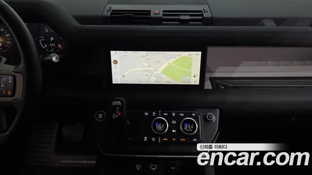 Land Rover Defender (L663) 90 D250 SE 2022 — фото 12