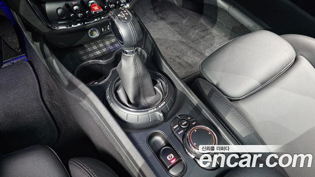 MINI Cooper S Clubman Standard 2nd 2016 — фото 9