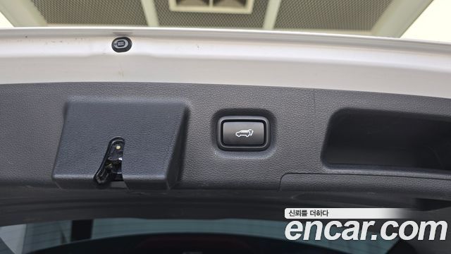 Hyundai Santa Fe Diesel 2.2 2WD Premium Choice 2021 — фото 30