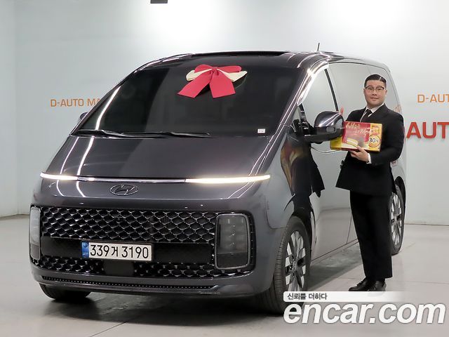 Hyundai Staria 4WD Lounge 7-Seater Inspiration 2022 — фото 1