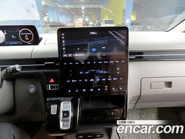 Hyundai Staria 4WD Lounge 7-Seater Inspiration 2022 — фото 19