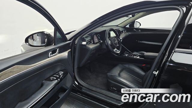 Kia K5 (III) 2.0 Noblesse 2023 — фото 10