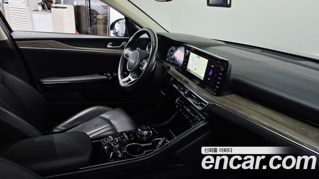 Kia K5 (III) 2.0 Noblesse 2023 — фото 23