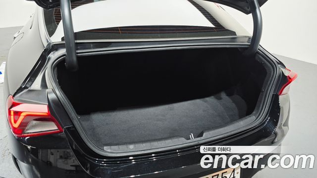 Kia K5 (III) 2.0 Noblesse 2023 — фото 24