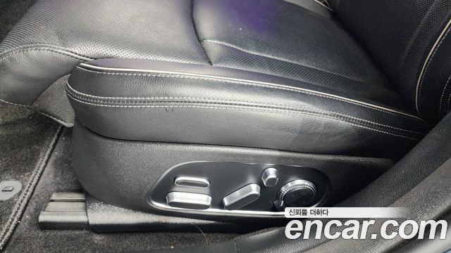 Genesis G90 (RS4) Gasoline 3.5 Turbo AWD 2022 — фото 31