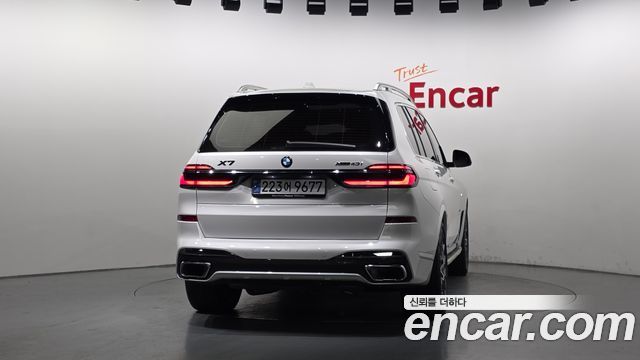 BMW X7 (G07) xDrive 40i M Sport 7STR 2025 — фото 4