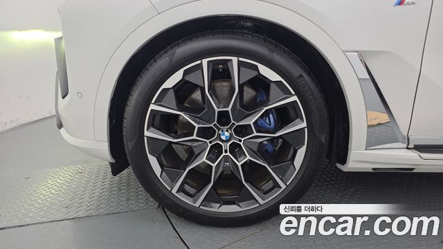 BMW X7 (G07) xDrive 40i M Sport 7STR 2025 — фото 5