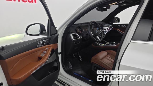 BMW X7 (G07) xDrive 40i M Sport 7STR 2025 — фото 10