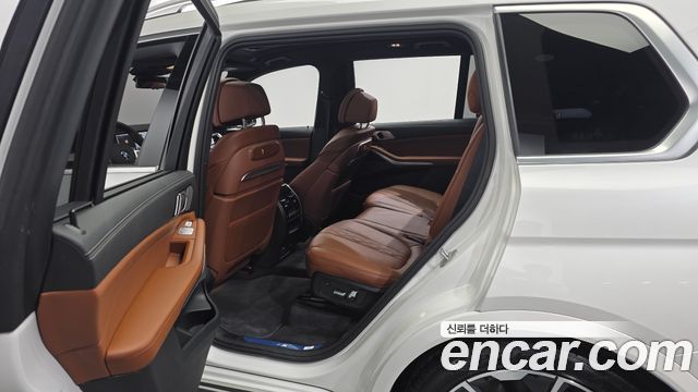 BMW X7 (G07) xDrive 40i M Sport 7STR 2025 — фото 11