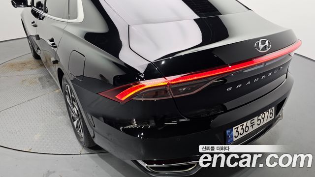 Hyundai Grandeur Hybrid (IG) Le Blanc 2022 — фото 23