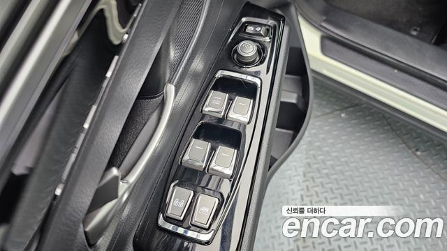 KG Mobility (SsangYong) Beautiful Korando Gasoline 1.5 2WD C5 Plus 2021 — фото 17