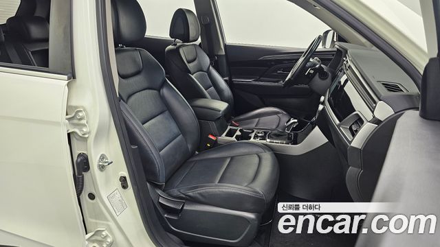 KG Mobility (SsangYong) Beautiful Korando Gasoline 1.5 2WD C5 Plus 2021 — фото 26
