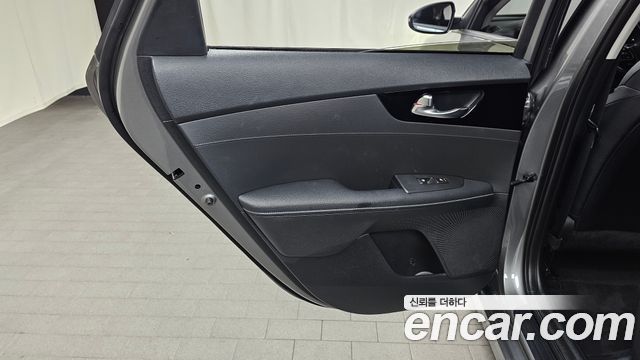 Kia K3 (II) 1.6 Prestige 2024 — фото 25