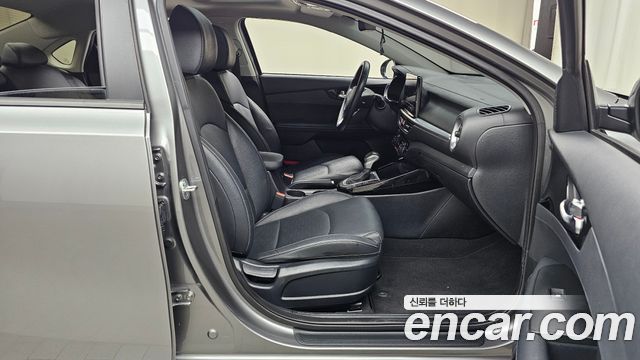 Kia K3 (II) 1.6 Prestige 2024 — фото 26