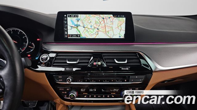 BMW 5 Series (G30) 520d M Sport package 2018 — фото 12
