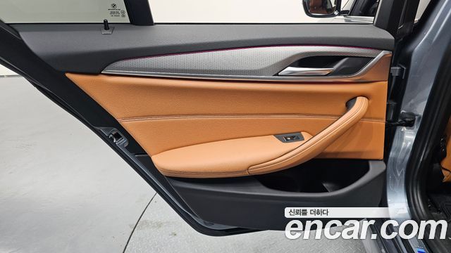 BMW 5 Series (G30) 520d M Sport package 2018 — фото 25