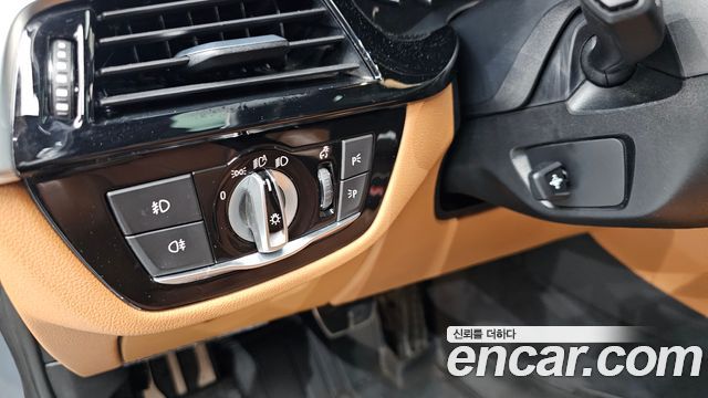 BMW 5 Series (G30) 520d M Sport package 2018 — фото 28