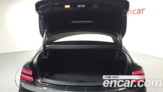 Genesis G80 (RG3) Gasoline 2.5 Turbo AWD 2025 — фото 17