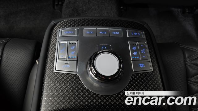 Genesis G80 (RG3) Gasoline 2.5 Turbo AWD 2025 — фото 19