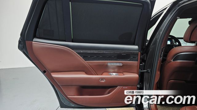 Genesis G90 (RS4) Gasoline 3.5 Turbo e-S/C AWD 2023 — фото 25
