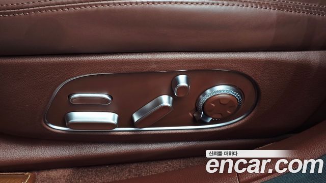 Genesis G90 (RS4) Gasoline 3.5 Turbo e-S/C AWD 2023 — фото 37
