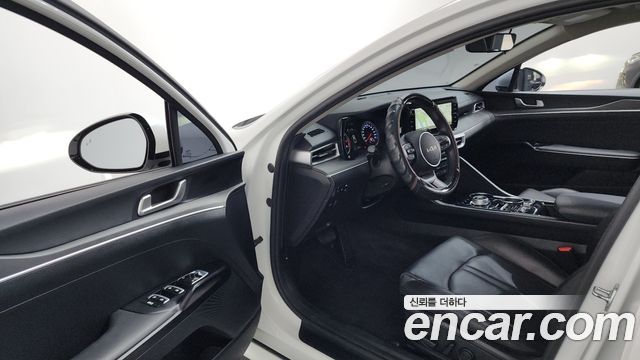 Kia K5 (III) 2.0 Prestige 2023 — фото 10
